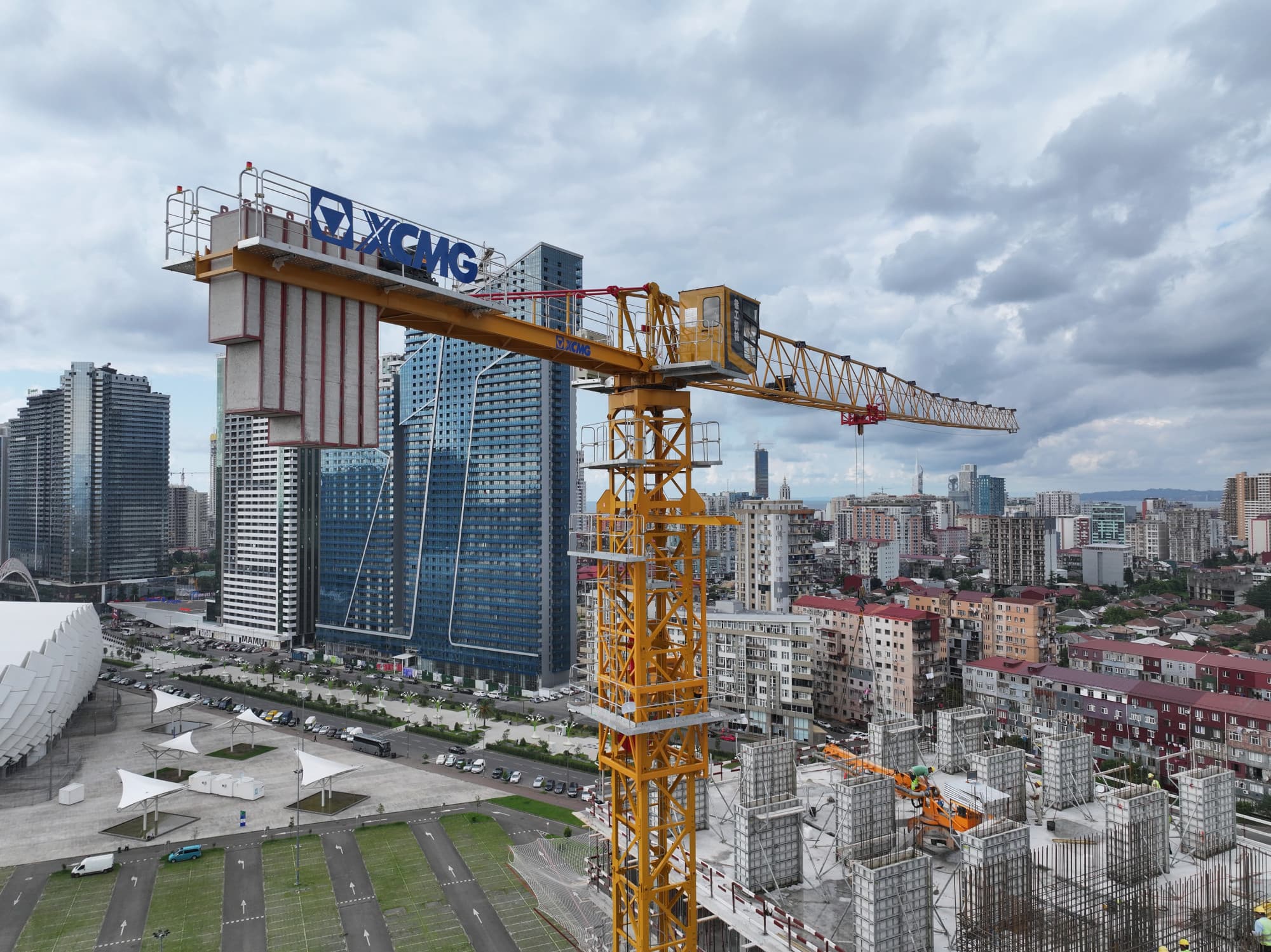 XCMG 7015-10т, высота 60 метров
